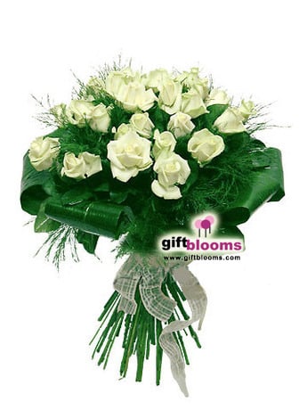 Bouquet of 25 white roses Recognition