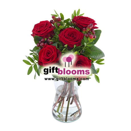 Bouquet of Red Roses Beautiful day