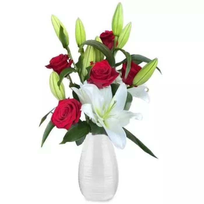 Bouquet of 5 red roses and 2 white lilies