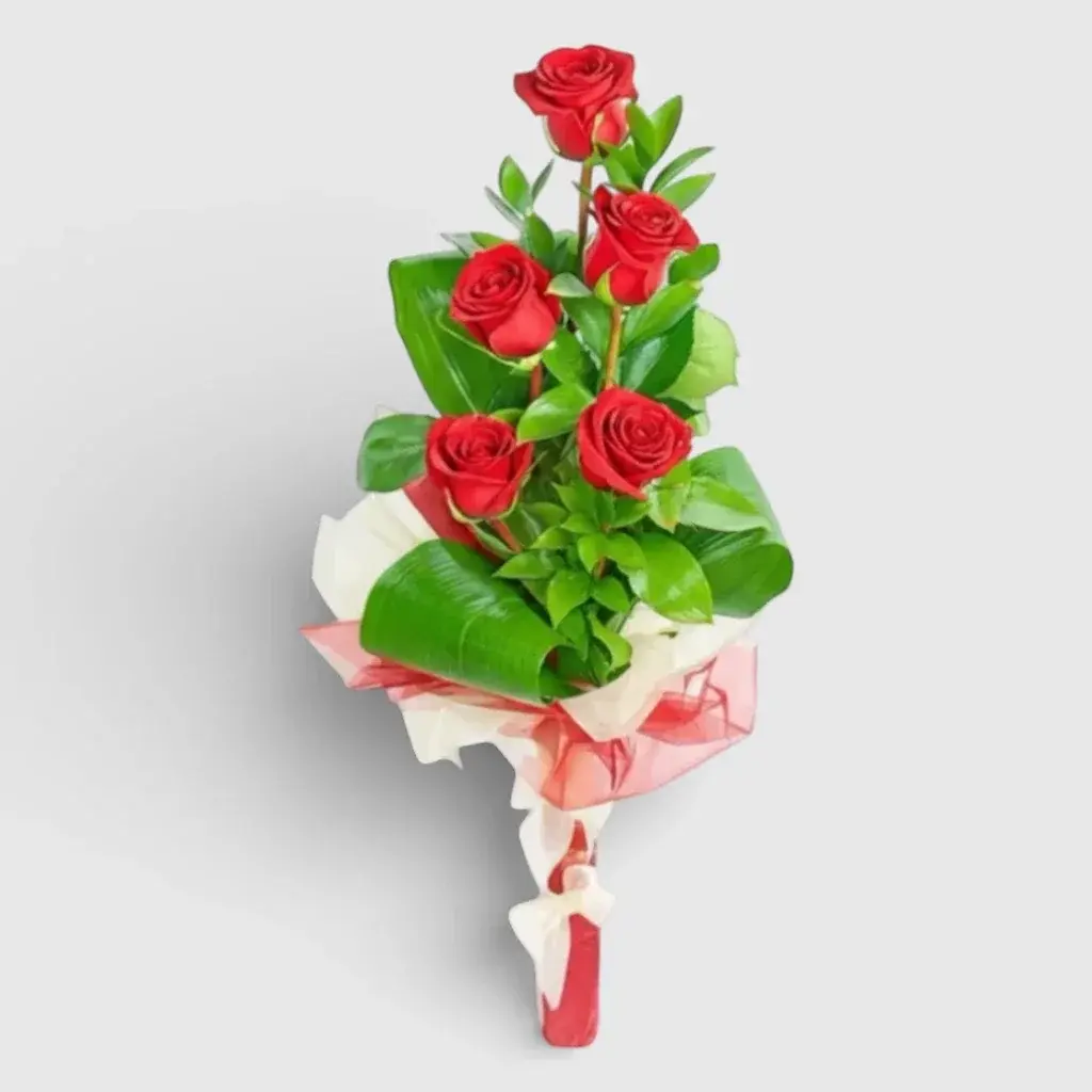 Bouquet of 5 Red Roses "Dolores"