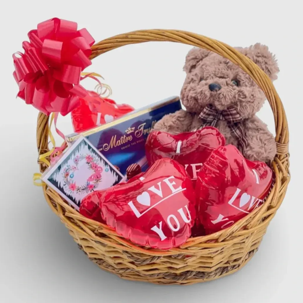 Gift Basket "For Valentine's Day"