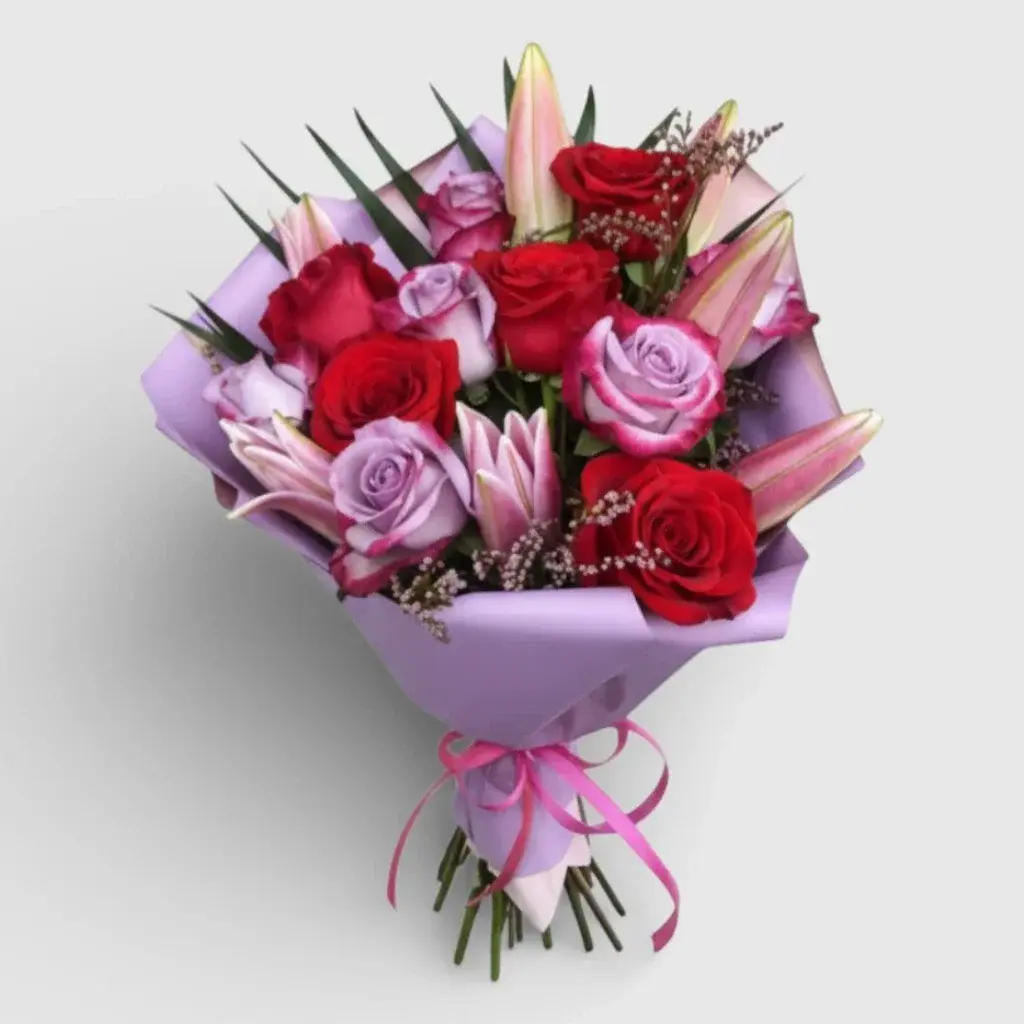 Bouquet of lilies and roses