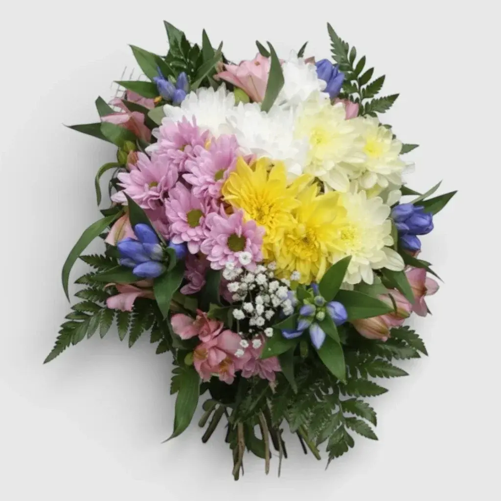 Bouquet of chrisantemums and Alstromeria "Harmony"