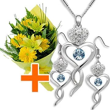 Necklace and earrings with Swarovski Elements + Flowers (Classic Composition)