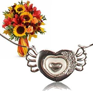 Thun Pendant + Flowers (Classic Composition)