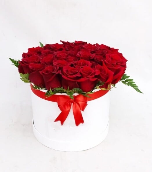 AMR0150 – ROSES IN LUXURY BOX