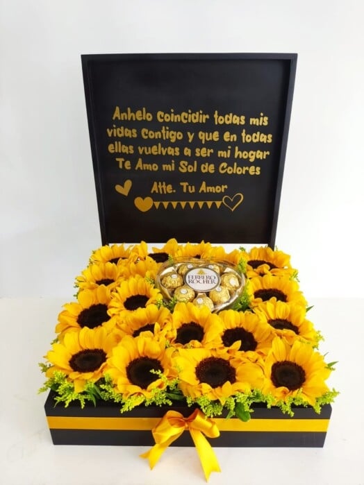 ARRANGEMENT OF SUNFLOWERS