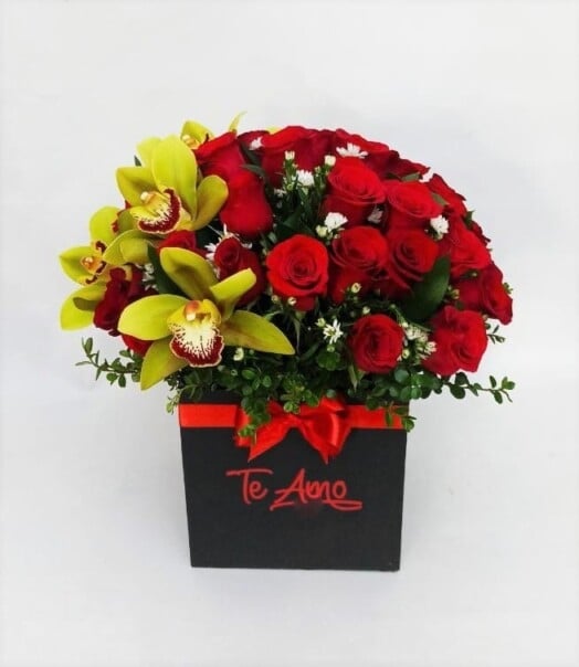 AMR0210-FLORAL ARRANGEMENT LOVE