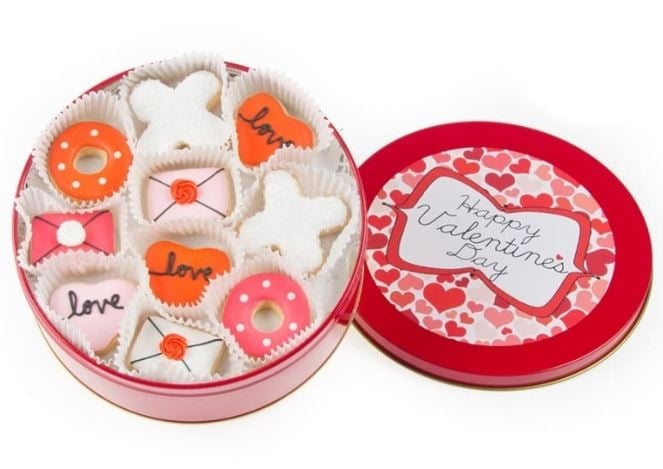 Love Mini Cookie Tin Of 16
