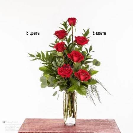 Vase and 7 roses