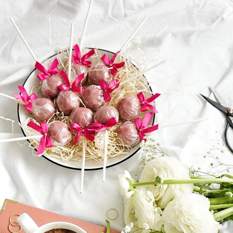 Cake-Pops with Ruby chocolate (12 pcs)