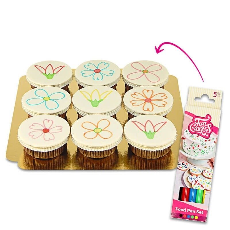 Cupcakes with cake pens