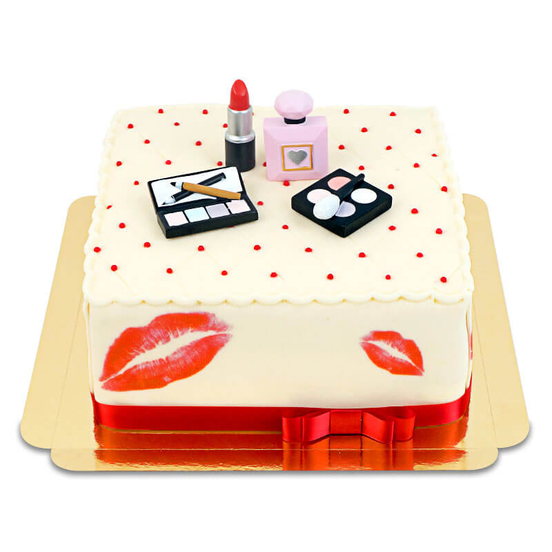 Deluxe makeup cake