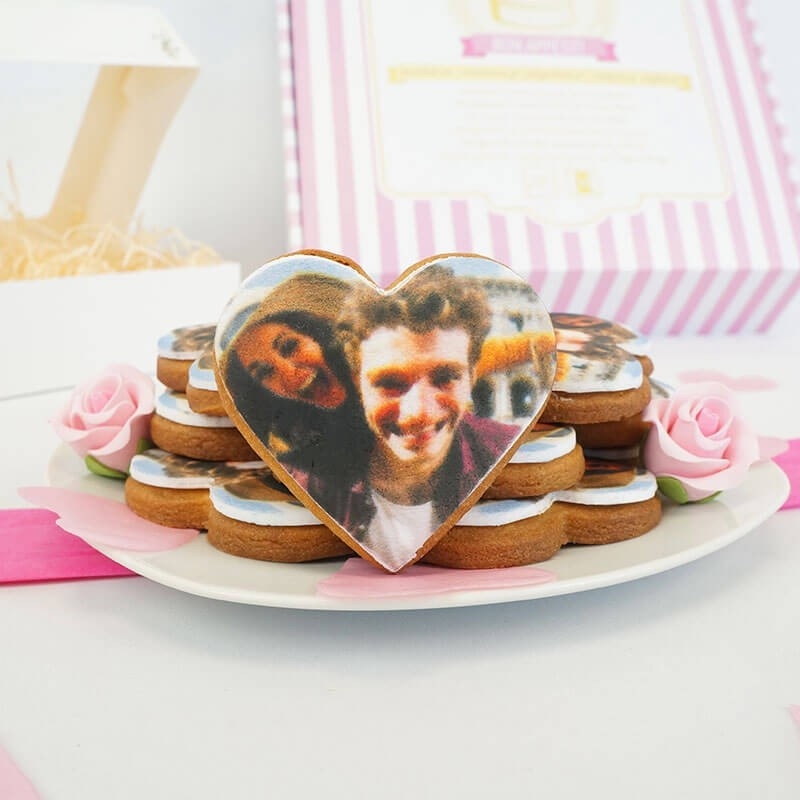 Heart-shaped cookies with photo (12 pcs)