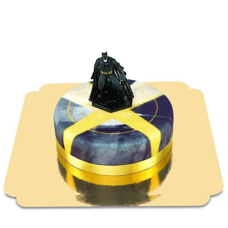 Batman on big city cake (Small ((18 cm) 6-8 pieces))