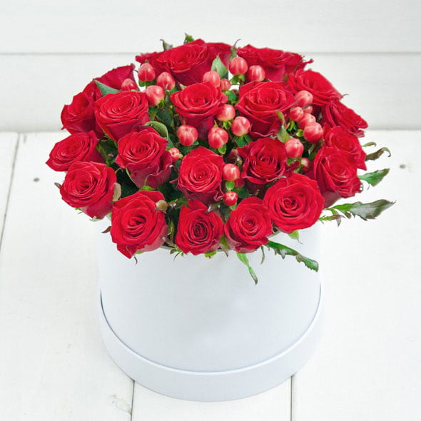 Flower Box Berry and Roses