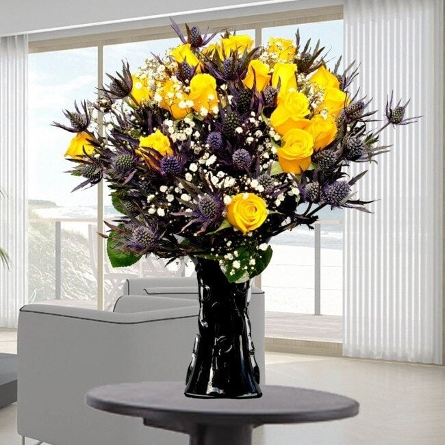 Gorgeous Yellow Roses (Medium)