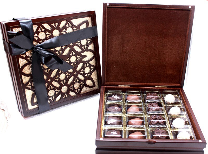 Elegant cut work Signature wood Box with 16 Belgian chocolates